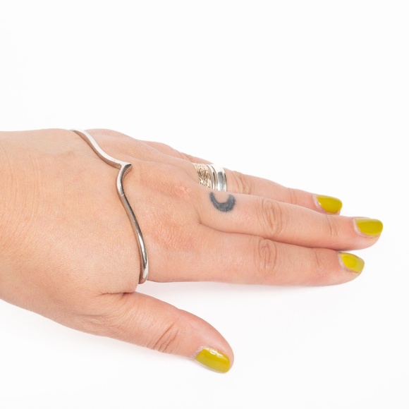 Silver Hand Wrap V Bracelet - Picture 4 of 12